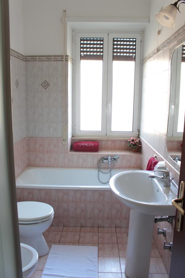 רומא Ianus Guest House מראה חיצוני תמונה