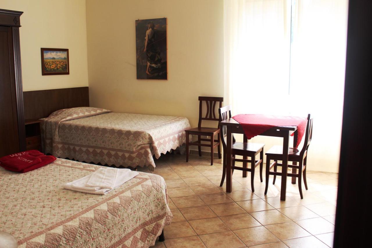 רומא Ianus Guest House מראה חיצוני תמונה