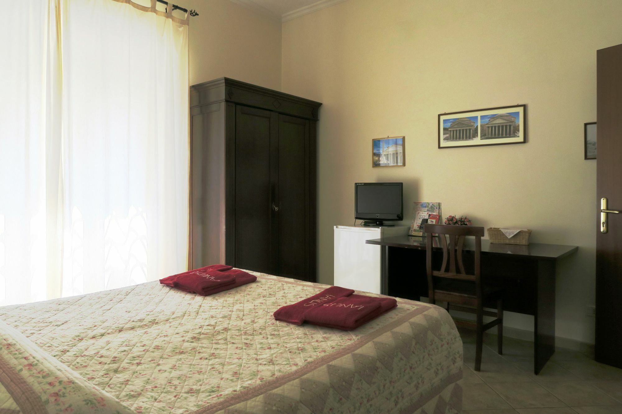 רומא Ianus Guest House מראה חיצוני תמונה